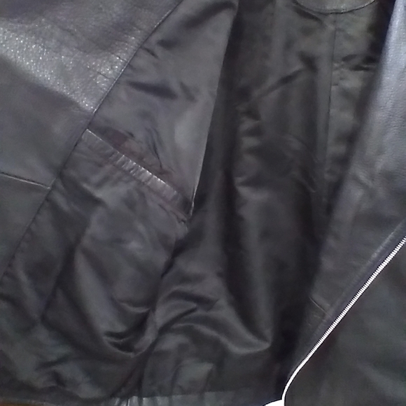 Men's Danier Leather jacket - Picture 5 of 5